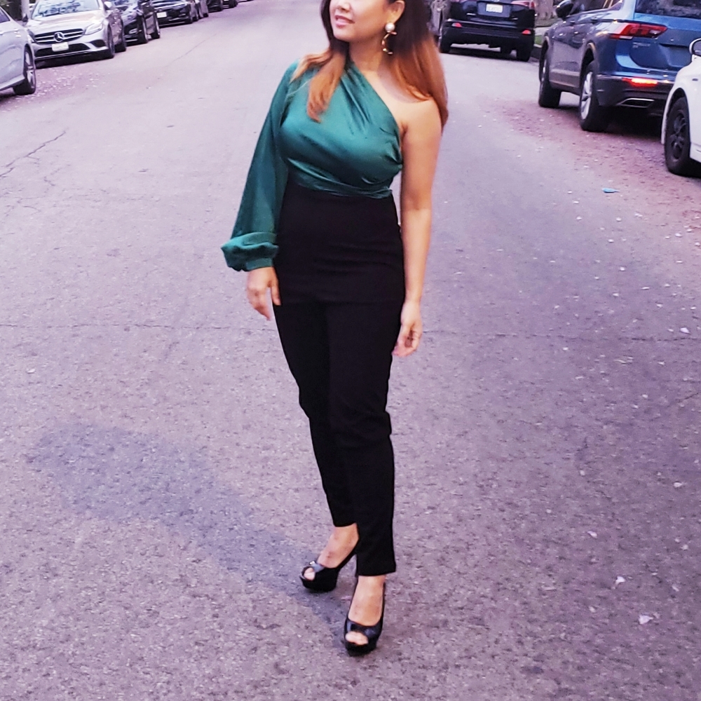 Green assymetrical one shoulder pant romper/jumpsuit
